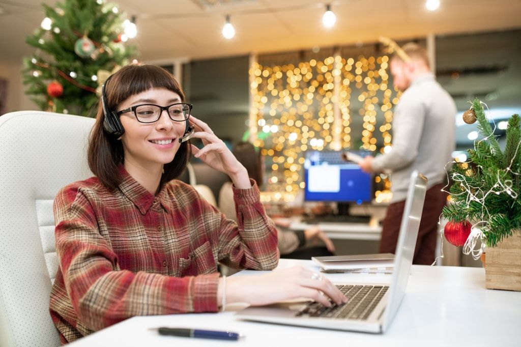 How to Manage Your Calls Professionally During the Holidays